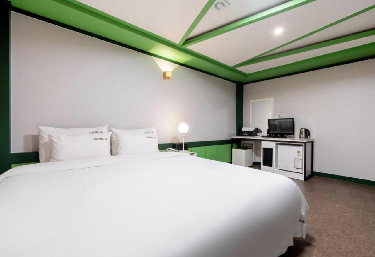 בוסאן Hotel Uk מראה חיצוני תמונה